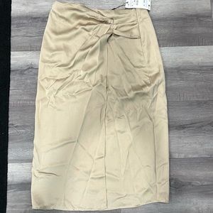Zara NWT new with tags women’s full length skirt  size large cream color